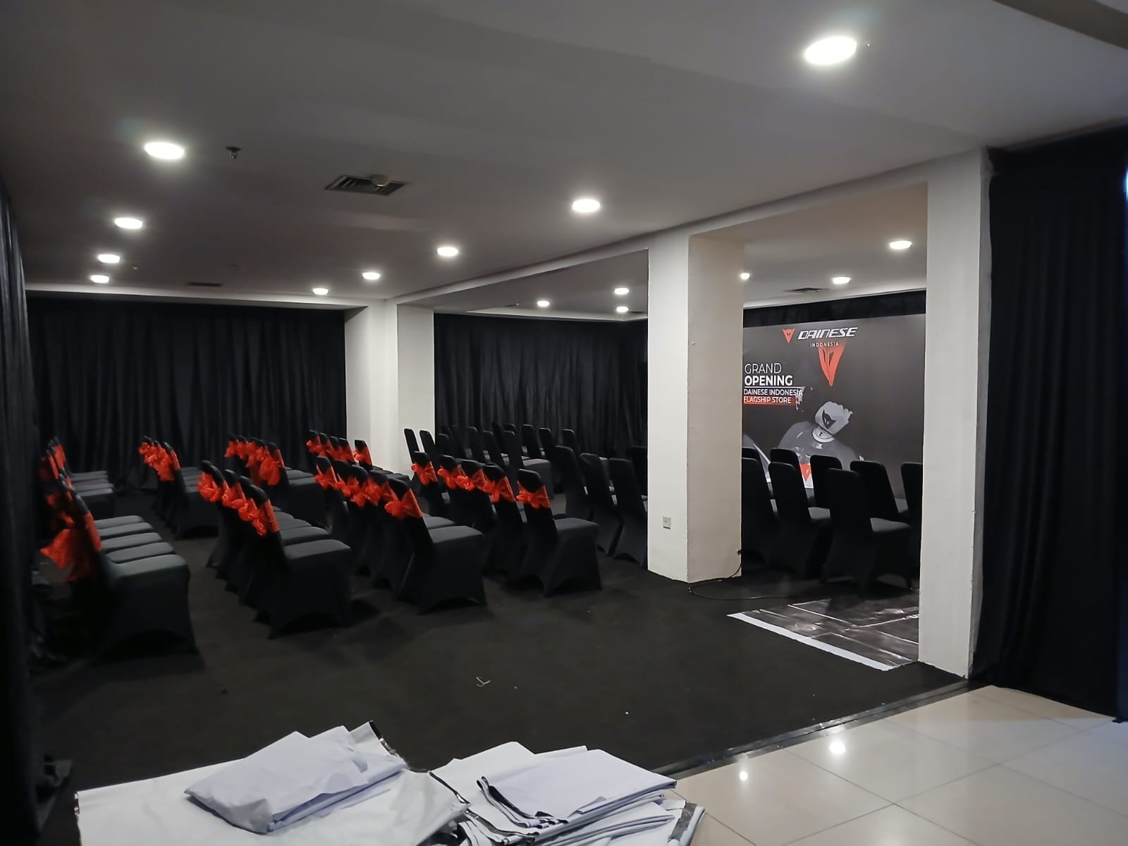 Sewa Kursi di Love Garden / Restoran & Venue Outdoor Bogor – Rental Jabodetabek