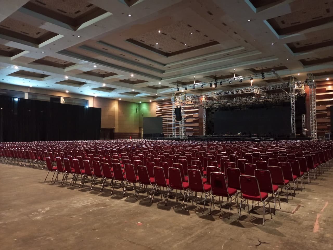 Sewa Kursi di Rhema Convention Hall Bekasi – Rental Jabodetabek