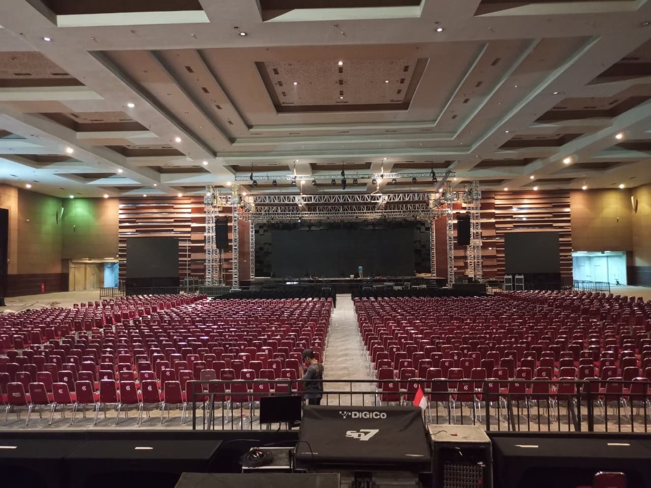 Sewa Kursi di Aston Imperial Bekasi – Rental Jabodetabek