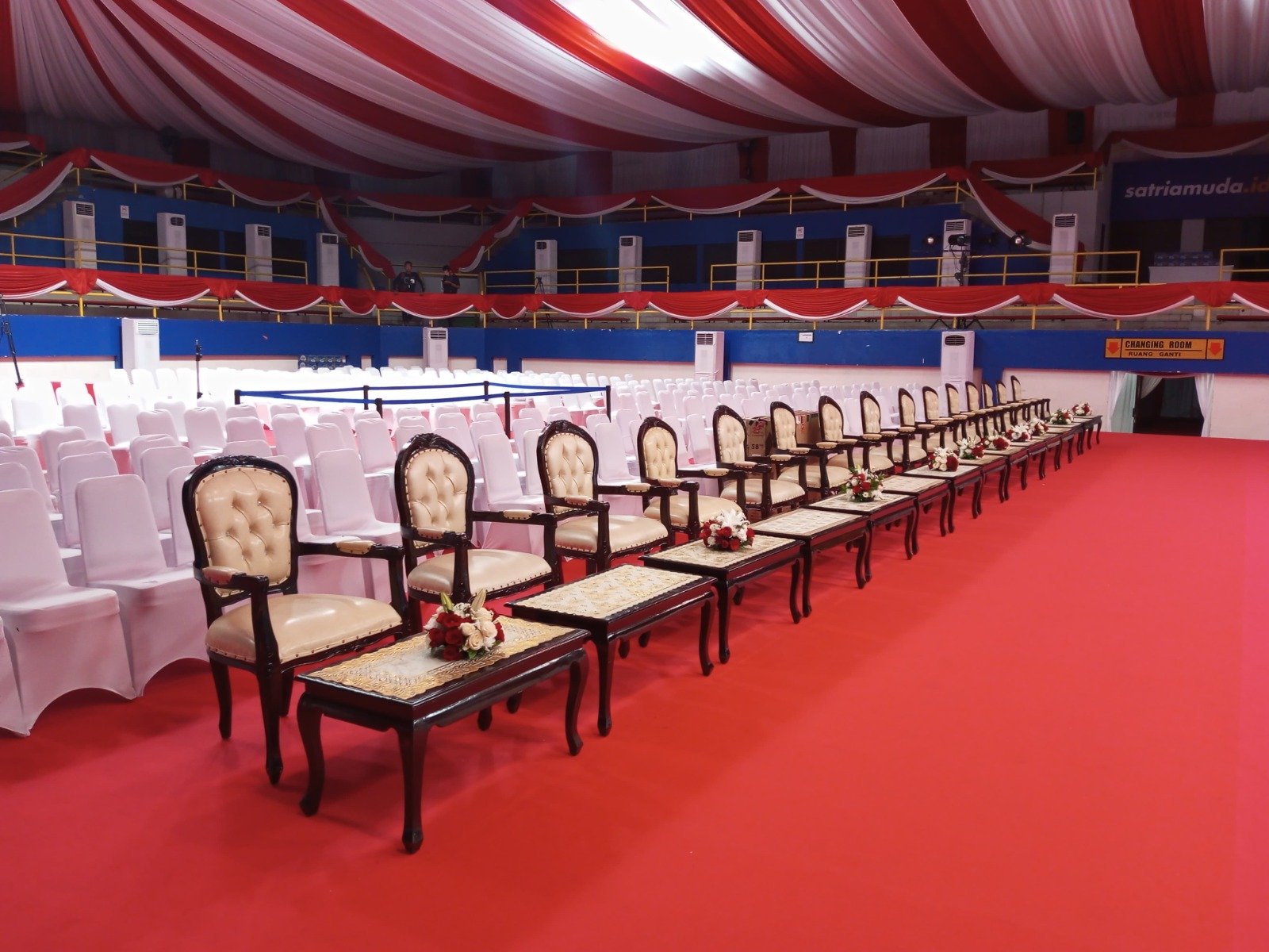 Sewa Kursi di Menteng Jakarta – Rental Jabodetabek