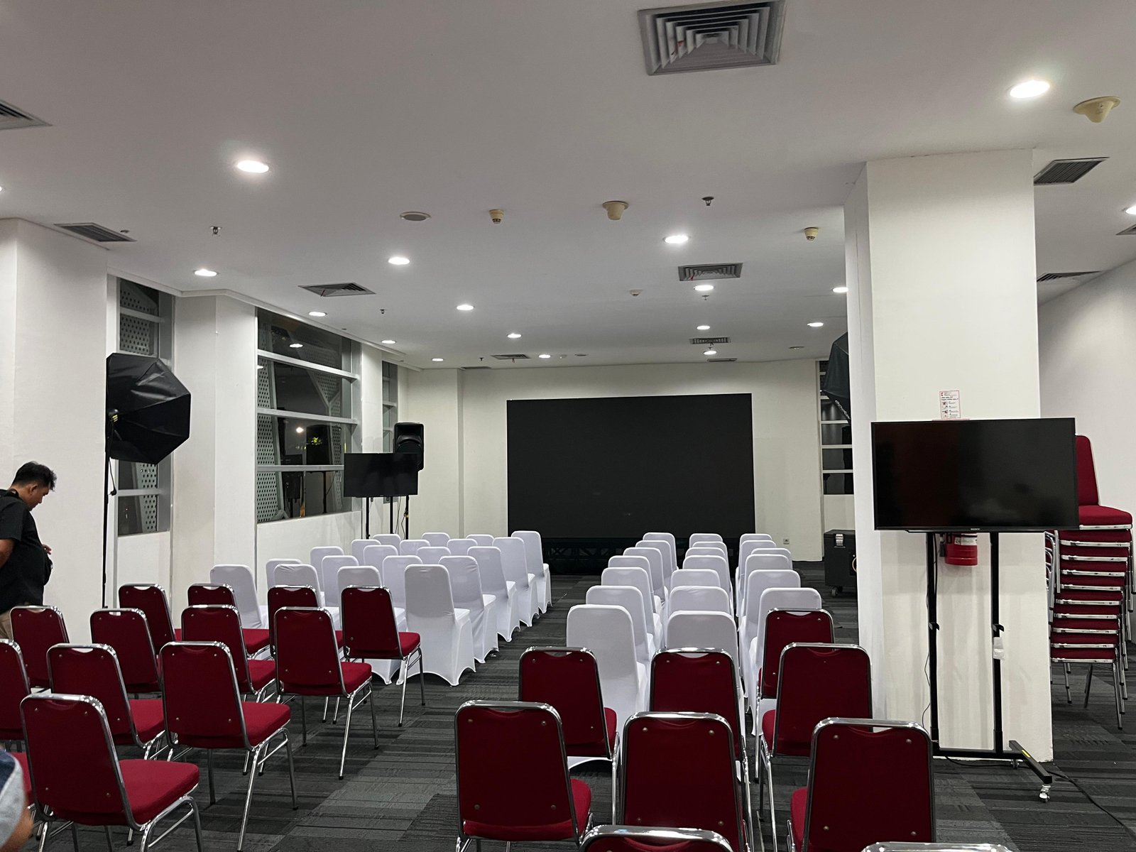 Sewa Kursi di Karawaci Tangerang – Rental Jabodetabek