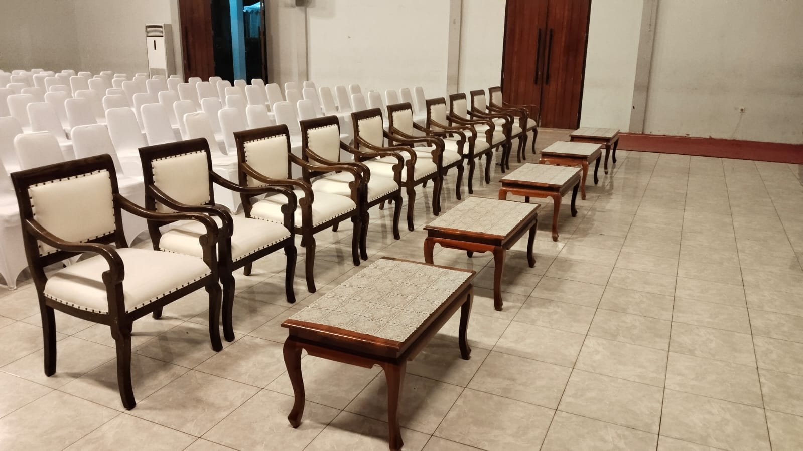 Sewa Kursi di Jakarta Convention Center (JCC), Senayan – Jakarta Pusat | Rental Jabodetabek