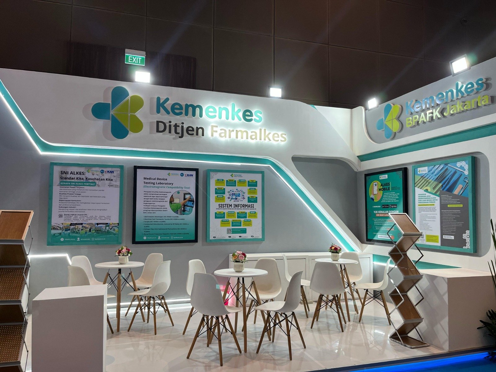 Sewa Kursi di Universitas Tarumanagara (UNTAR) – Jakarta Barat | Rental Jabodetabek