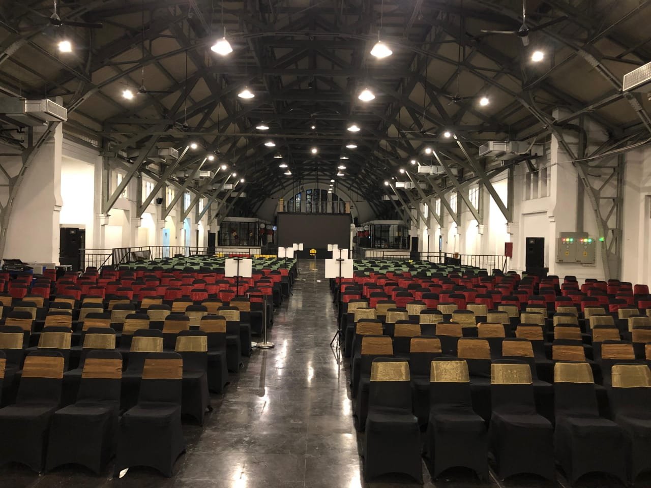 Sewa Kursi di Universitas Pelita Harapan (UPH) – Tangerang | Rental Jabodetabek