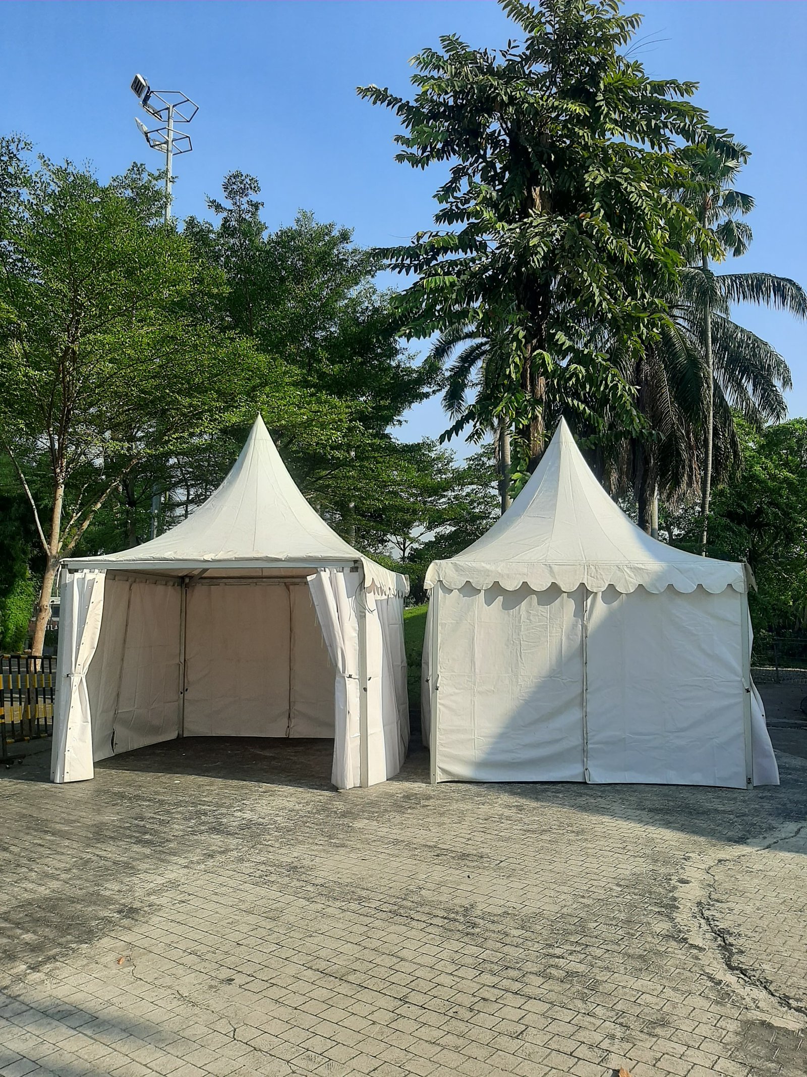 Sewa Tenda di Menteng Jakarta | Rental Jabodetabek by Gaharu Production  Apakah Anda sedang mencari jasa sewa tenda premium untuk acara di kawasan Menteng, Jakarta Pusat? Percayakan kebutuhan tenda, dekorasi, flooring, hingga perlengkapan event Anda kepad