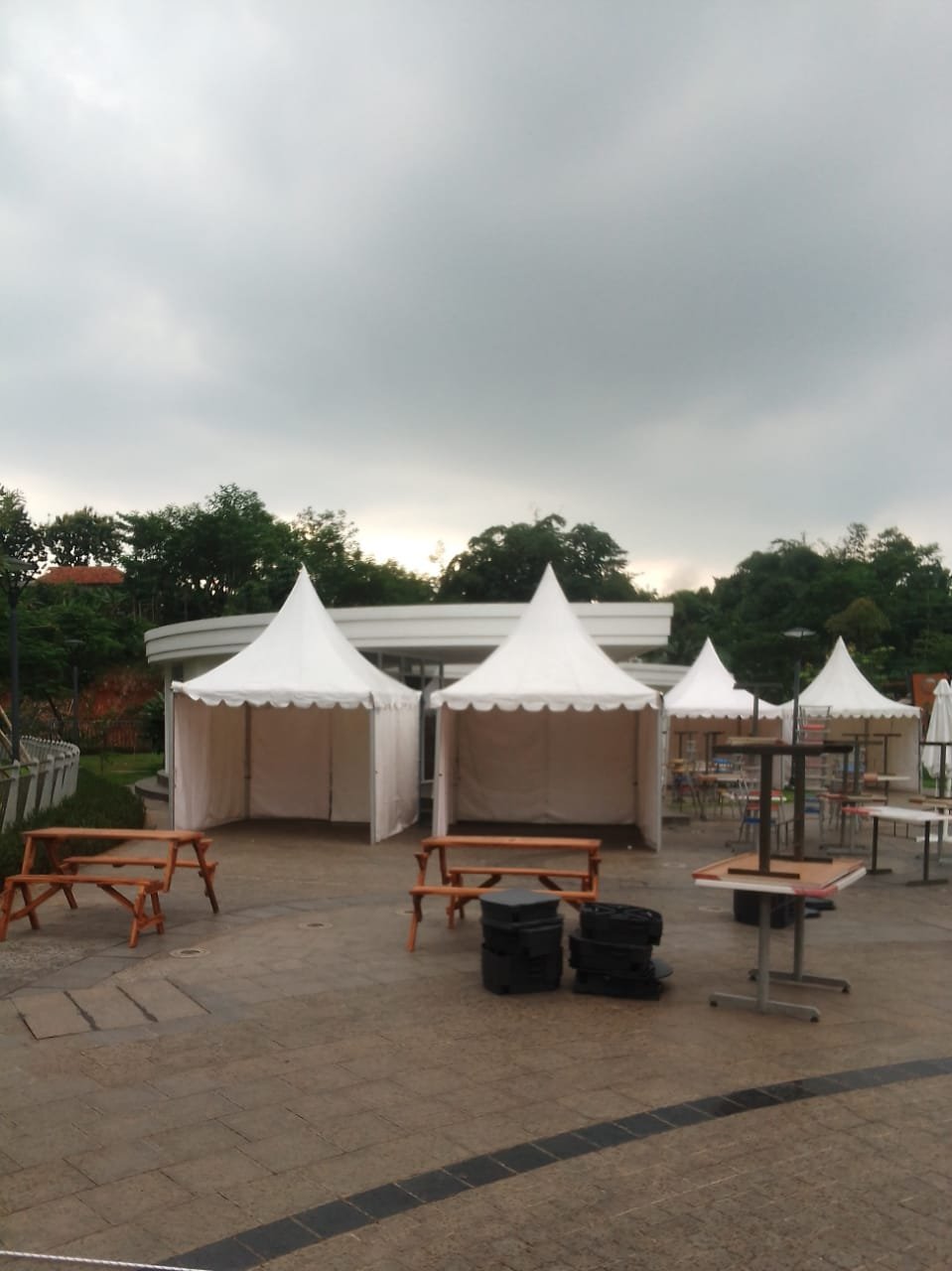 Sewa Tenda di Jatinegara Jakarta Timur | Rental Jabodetabek by Gaharu Production