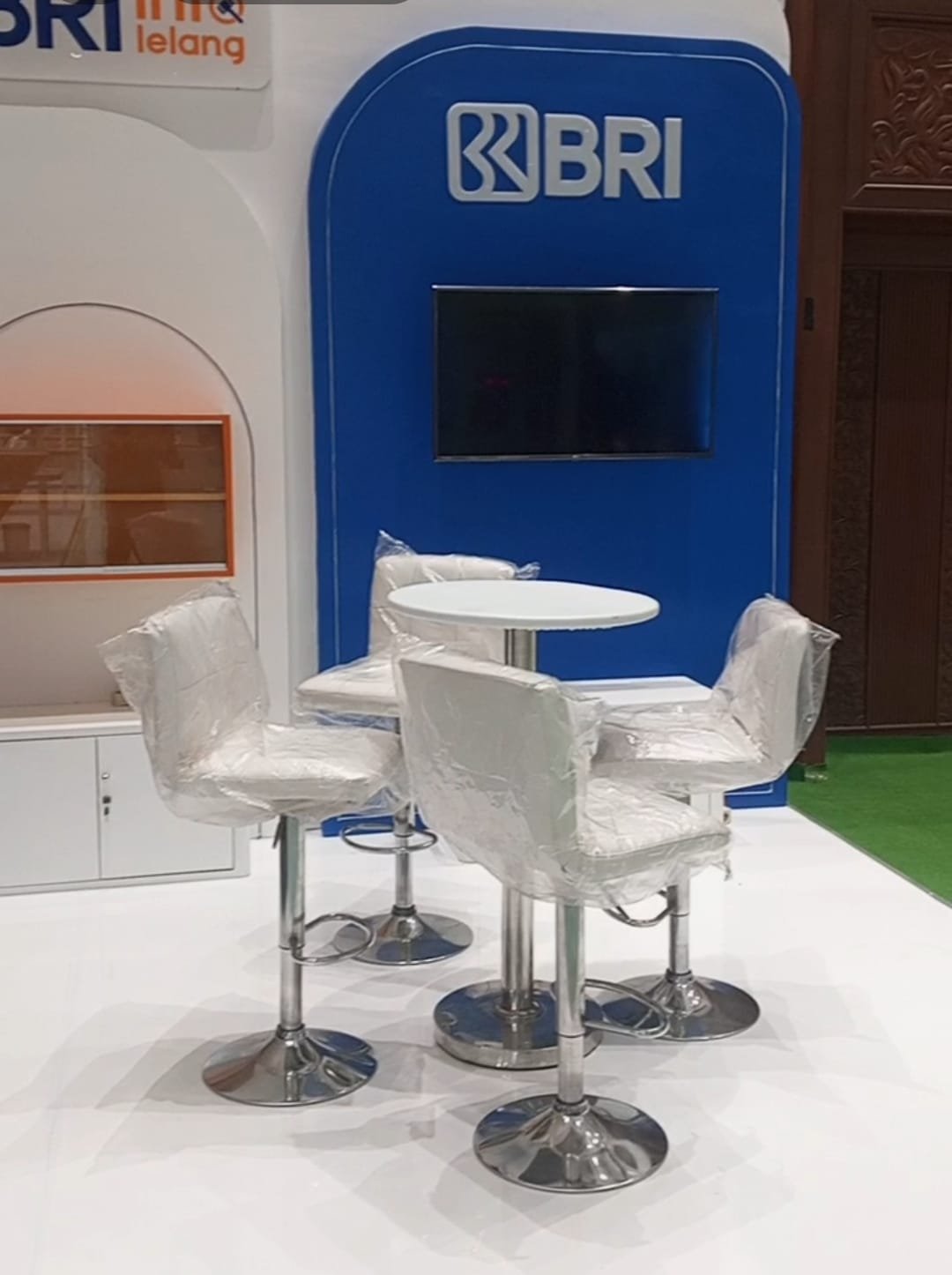 Sewa Barstool & Kursi Kramat Jati Jakarta Timur