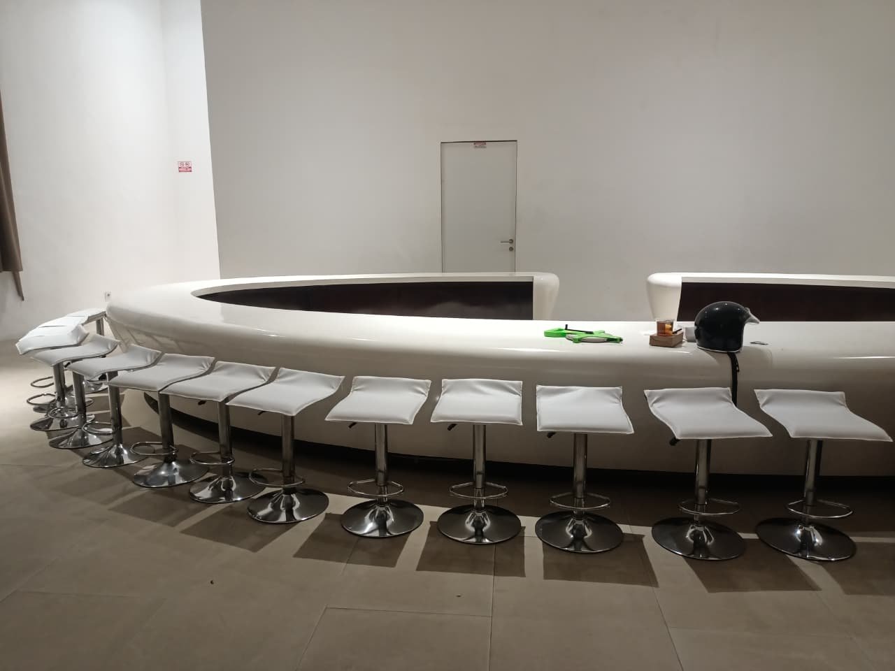 Sewa Barstool & Kursi Cipondoh Kota Tangerang — Bersama Rental Jabodetabek by Gaharu Production