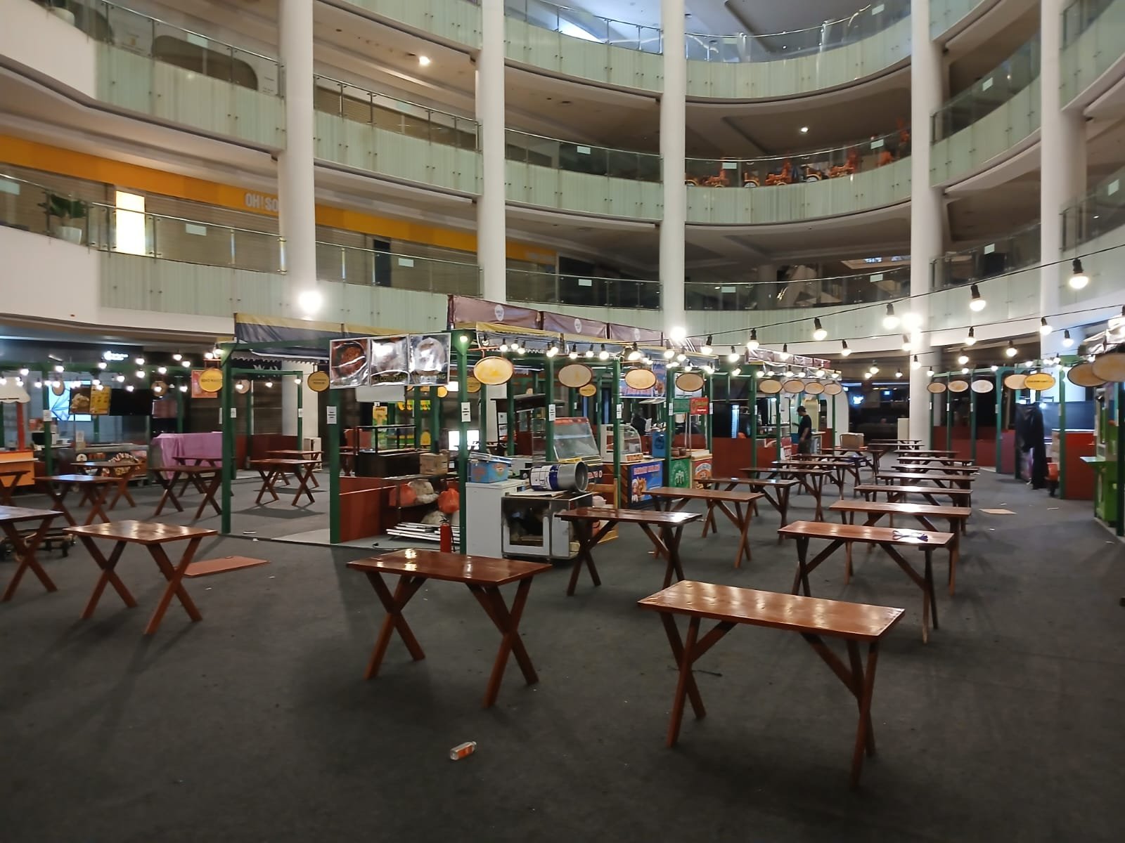 Sewa Kursi & Meja Taman Set Balai Sidang Jakarta | Rental Jabodetabek by Gaharu Production