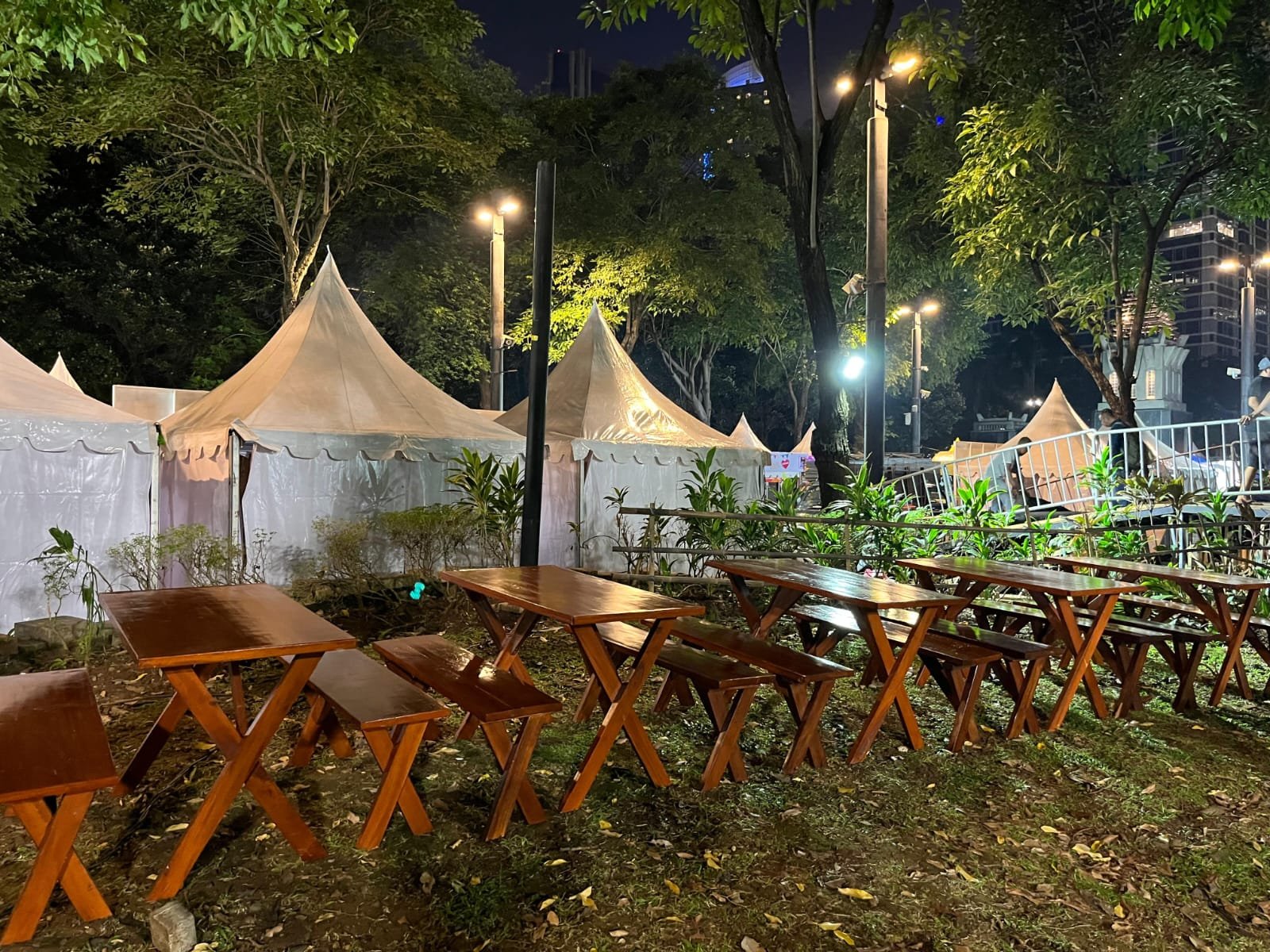 Sewa Kursi & Meja Taman Set Pullman Jakarta Central Park — Grogol | Rental Jabodetabek by Gaharu Production