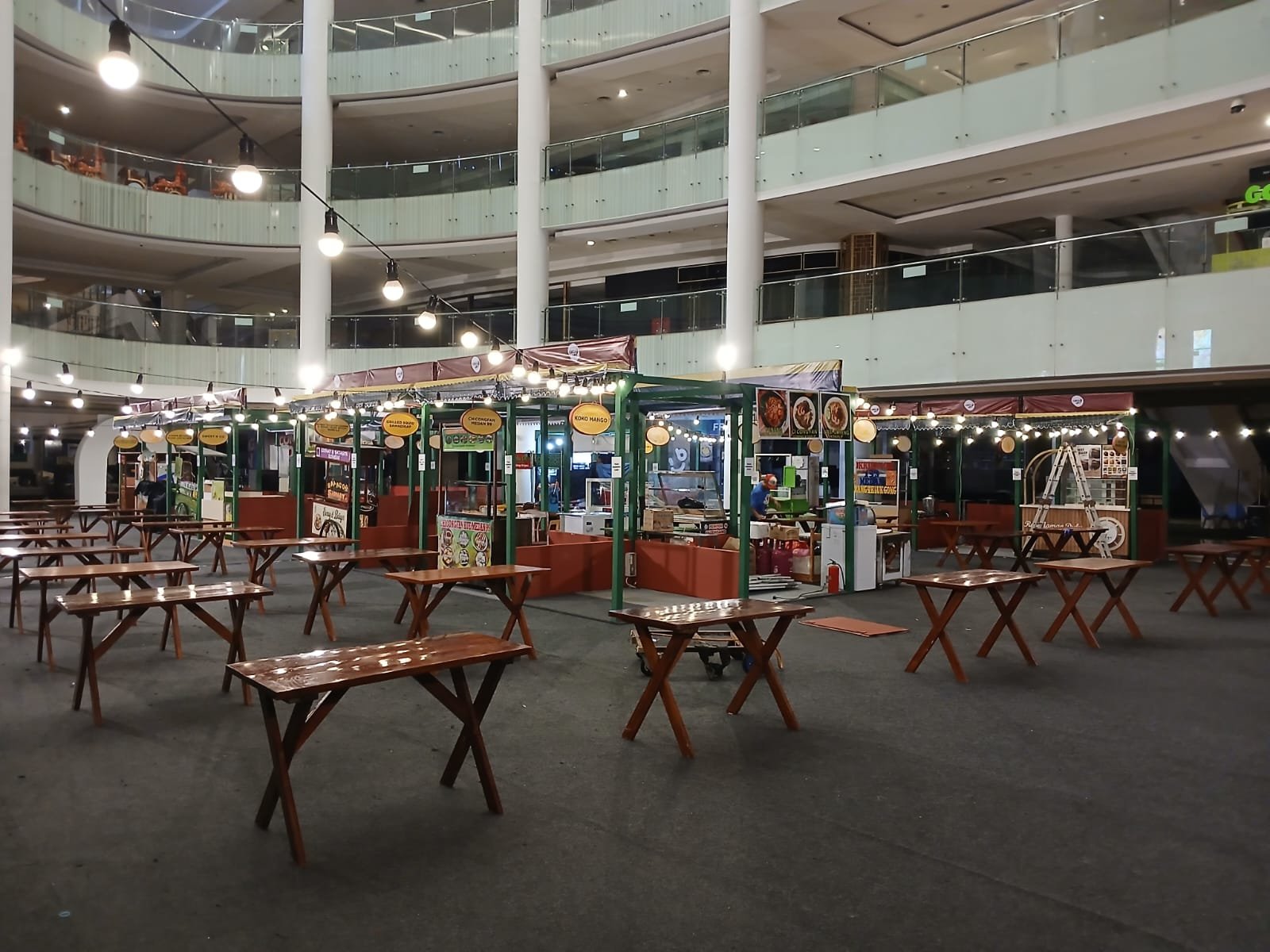 Sewa Kursi & Meja Taman Set Alam Sutera / Sutera Hall — Tangerang Selatan | Rental Jabodetabek by Gaharu Production