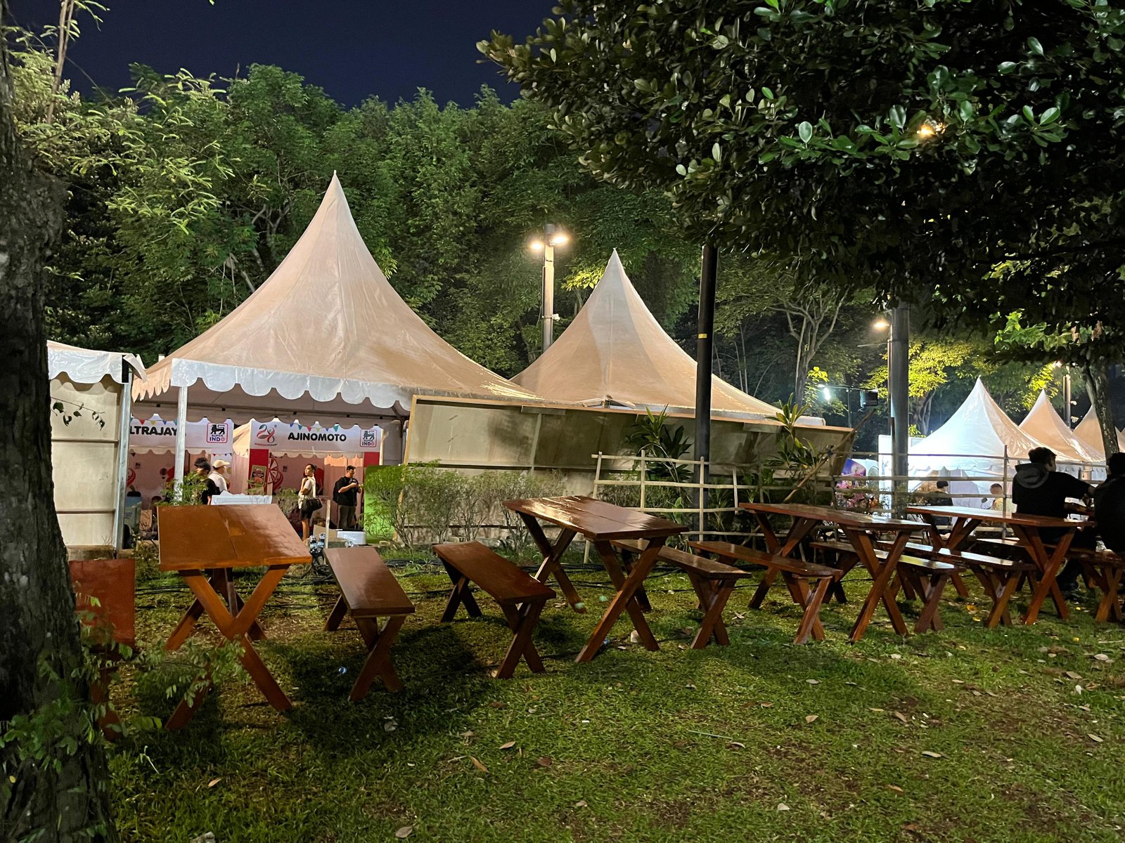 Sewa Kursi & Meja Taman Set Gedung Serba Guna Kabupaten/Kota | Rental Jabodetabek by Gaharu Production