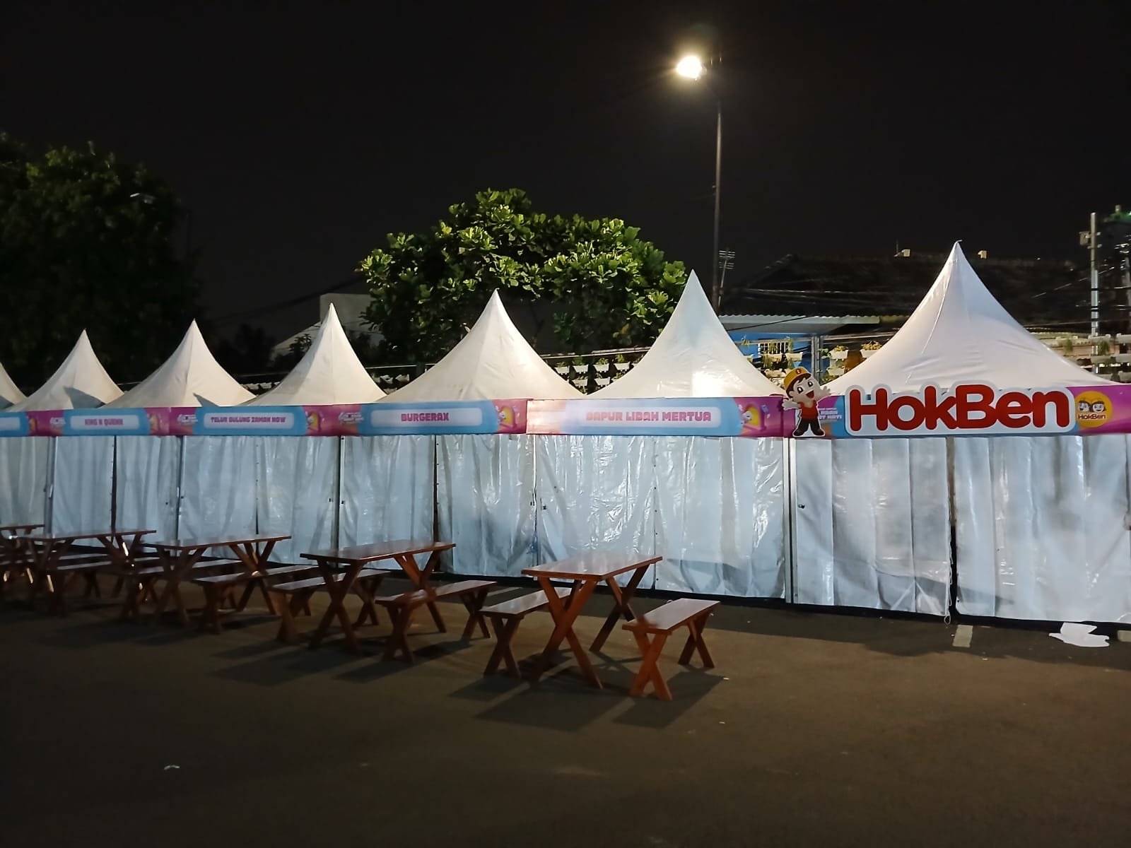 Sewa Kursi & Meja Taman Set Margo City Mall Atrium – Depok | Rental Jabodetabek by Gaharu Production