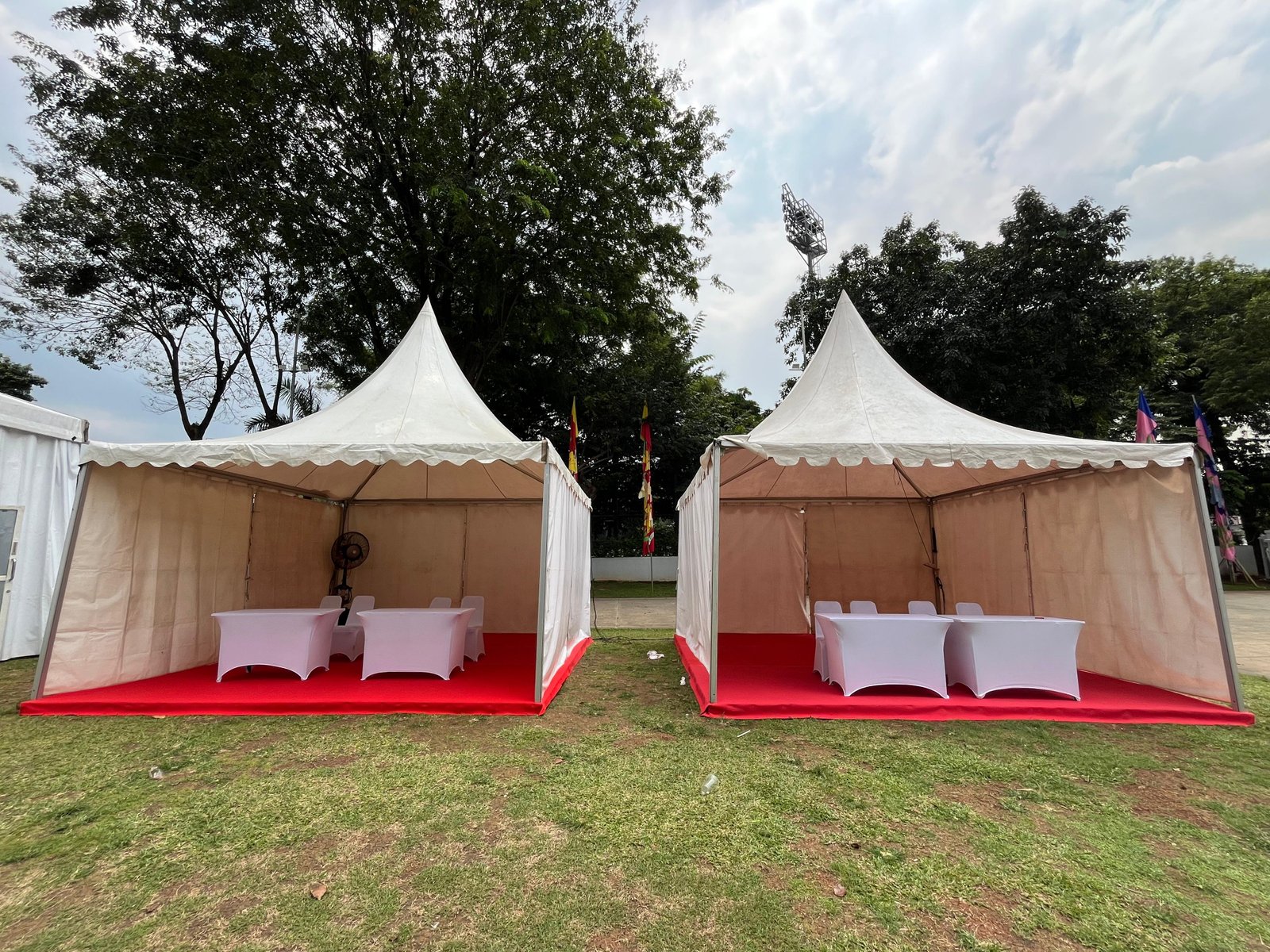Sewa Tenda Sarnavil di Pantai Carnaval Ancol Jakarta Utara