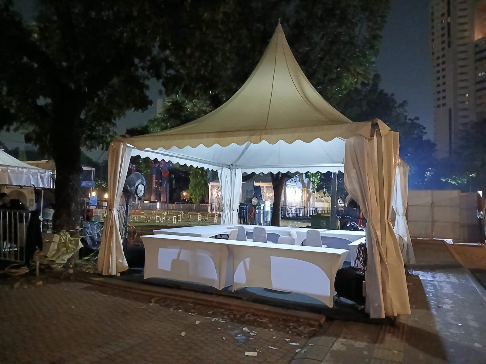 Sewa Tenda Sarnavil di Kebun Raya Bogor Kota Bogor