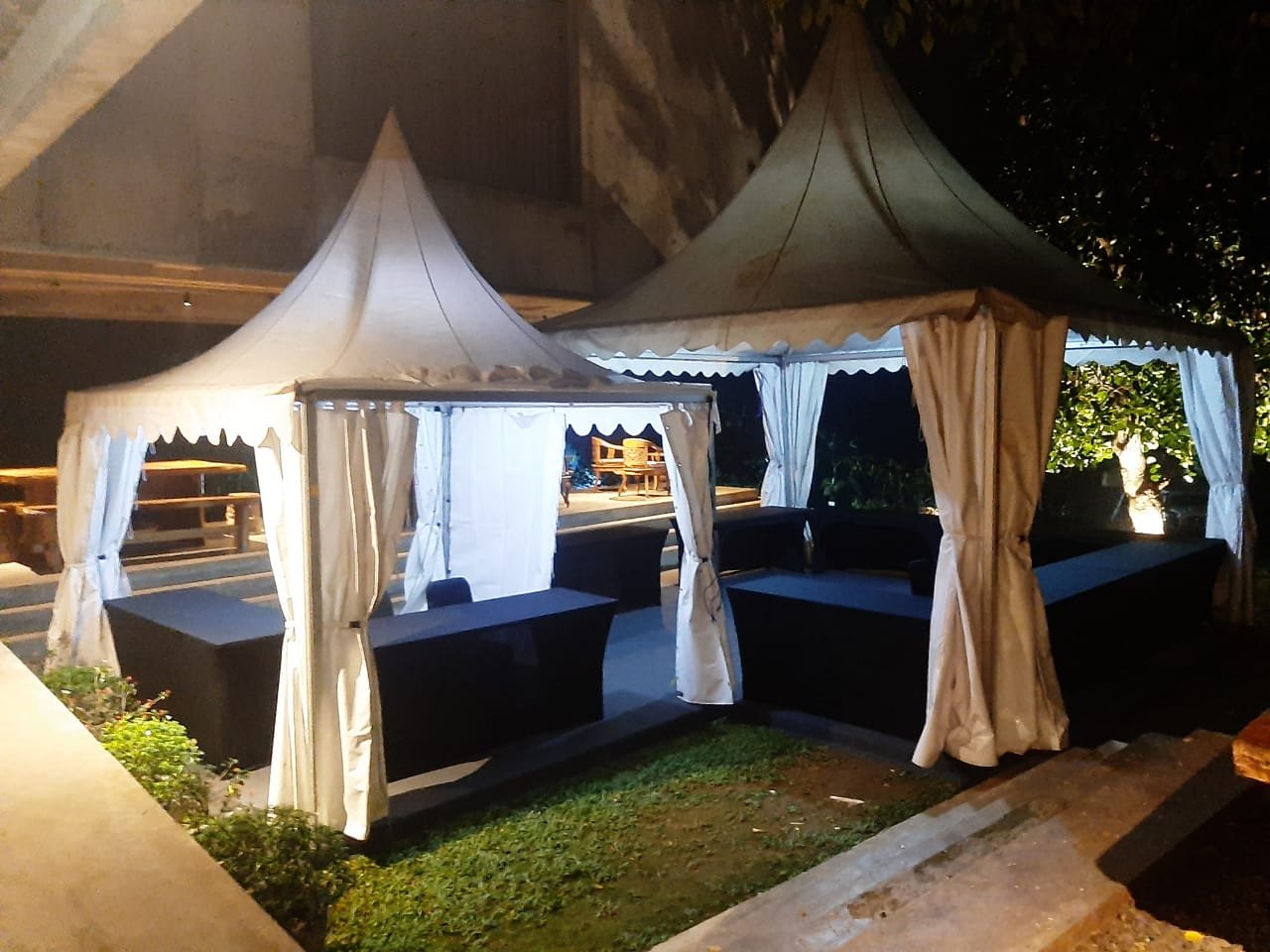 Sewa Tenda Sarnavil di JungleLand Adventure Theme Park Sentul